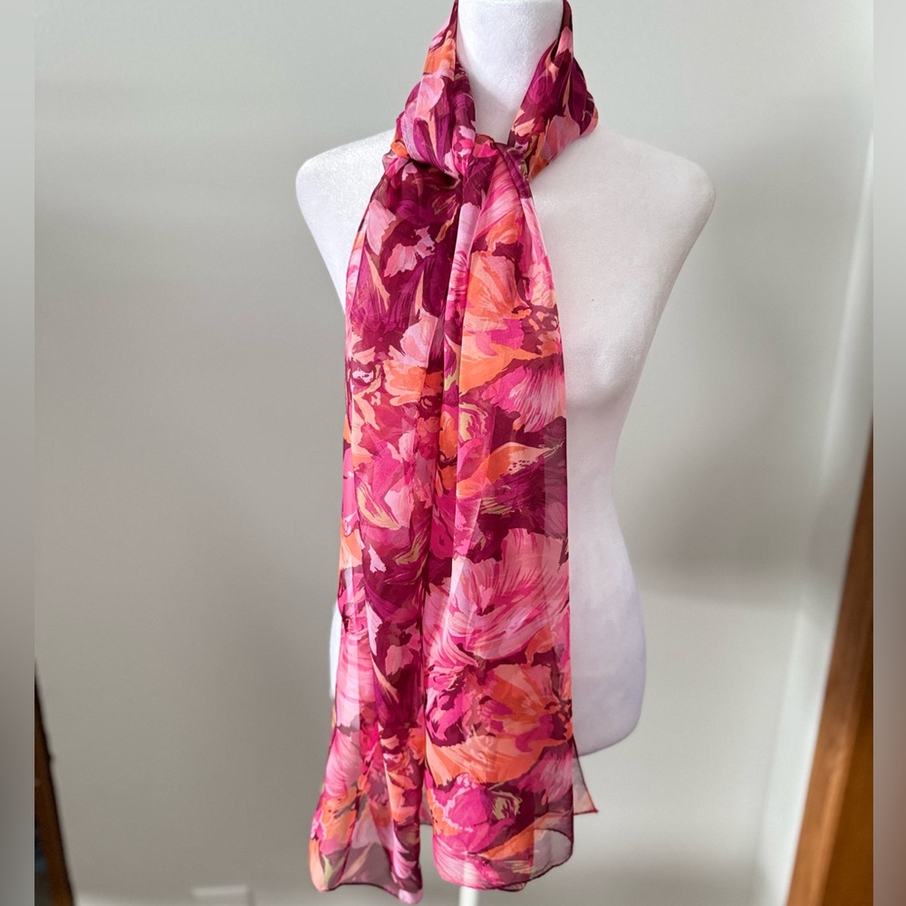 Collection Eighteen vintage Scarf